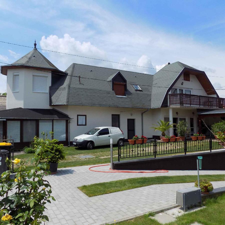 Three-Bedroom Apartment in Gyenesdias I Exterior foto